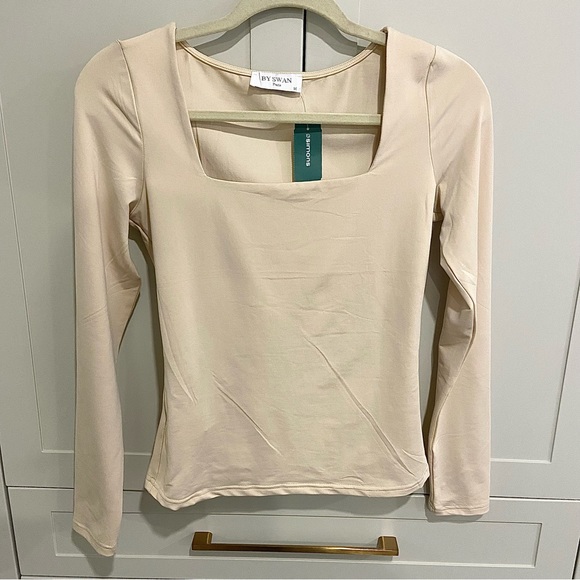 Fitted square neck long sleeve top NWT, in cream colour. - Picture 2 of 6